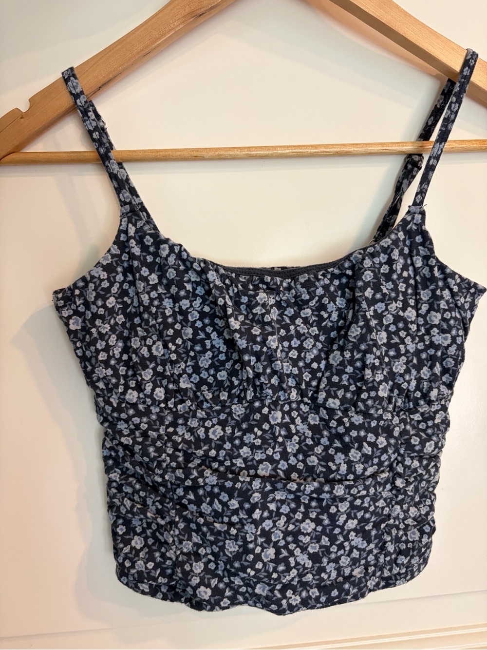 Hollister Women's Navy Floral Spaghetti Strap Camisole Tank Crop Top Size S